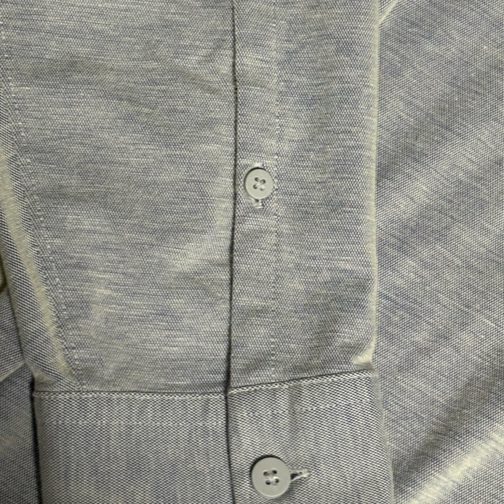 lululemon athletica Men's Sky Blue Button Down Shirt - Picture 7 of 7